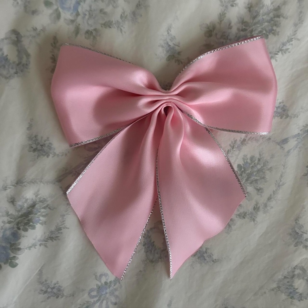 Pink Satin Hair Bow🎀